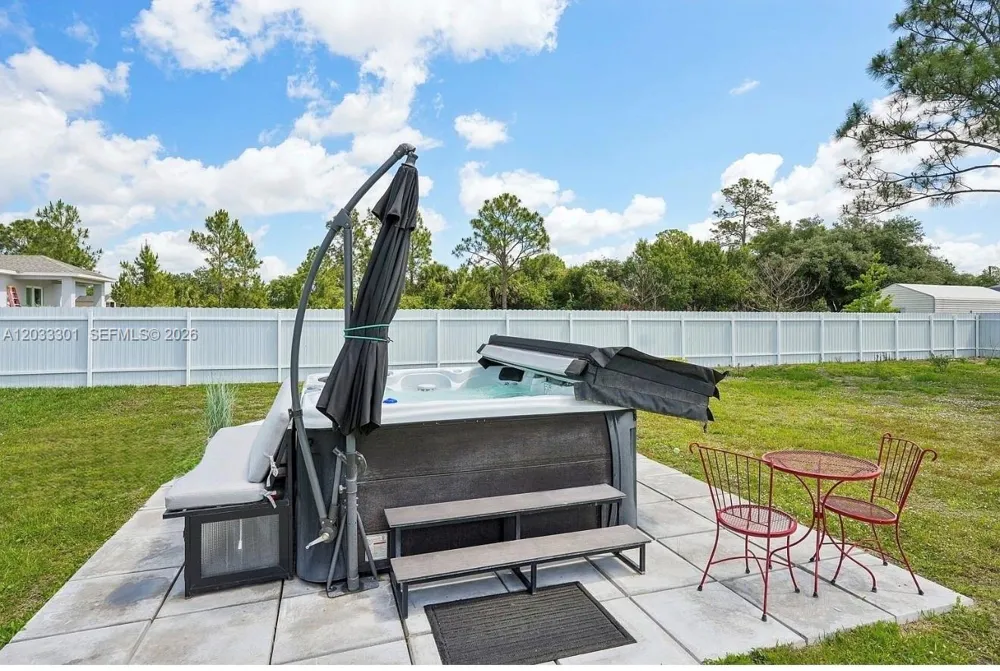 910 Richmond Ave N Lehigh Acres, FL 33972