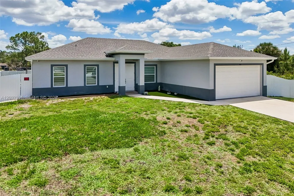 910 Richmond Ave N Lehigh Acres, FL 33972