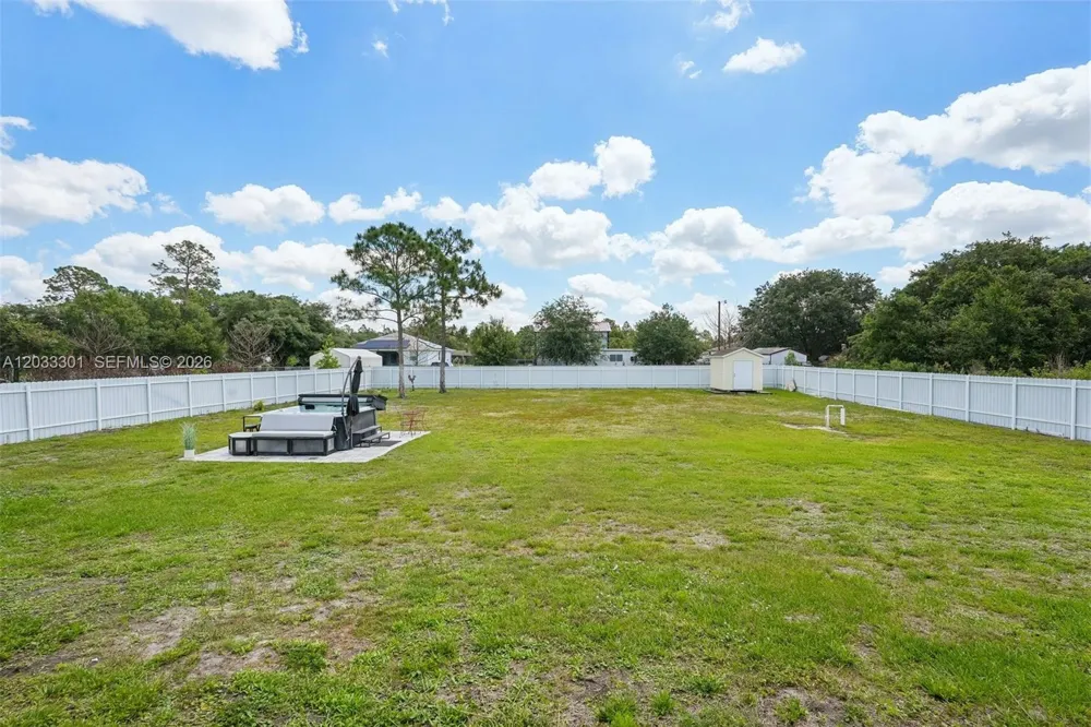 910 Richmond Ave N Lehigh Acres, FL 33972