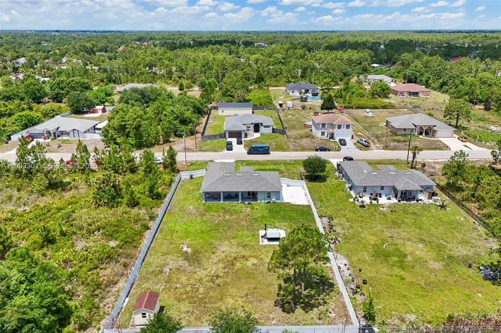 910 Richmond Ave N Lehigh Acres, FL 33972