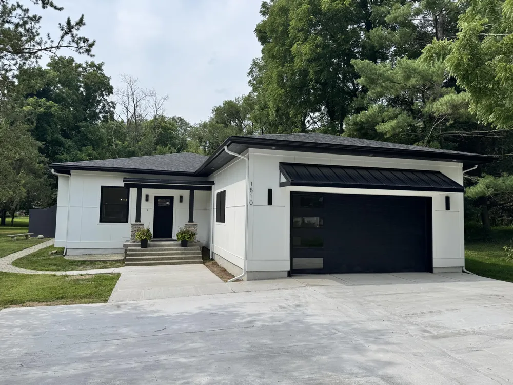 1810 Leonard Street NW Grand Rapids, MI 49534