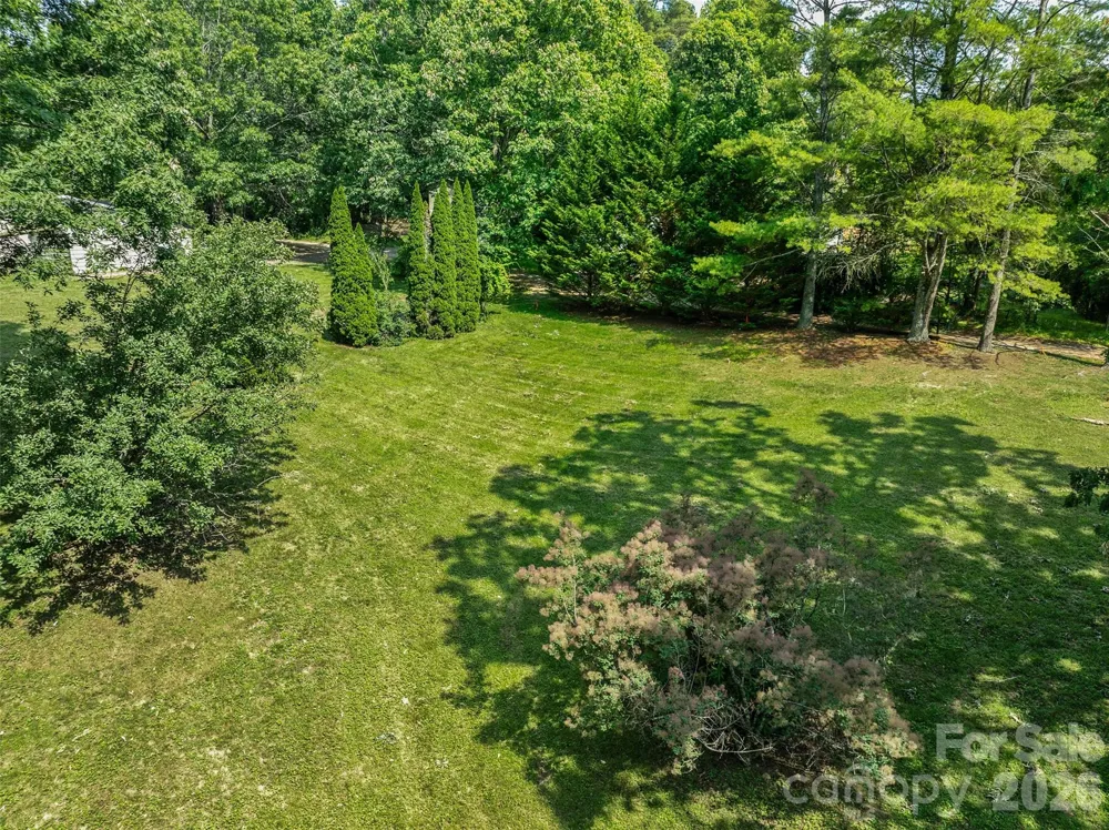 18 Luckenbach Drive Fairview, NC 28730