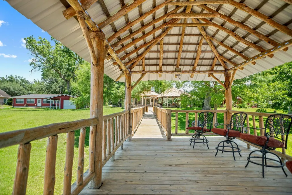 129 Selkirk Drive Bay City, TX 77414