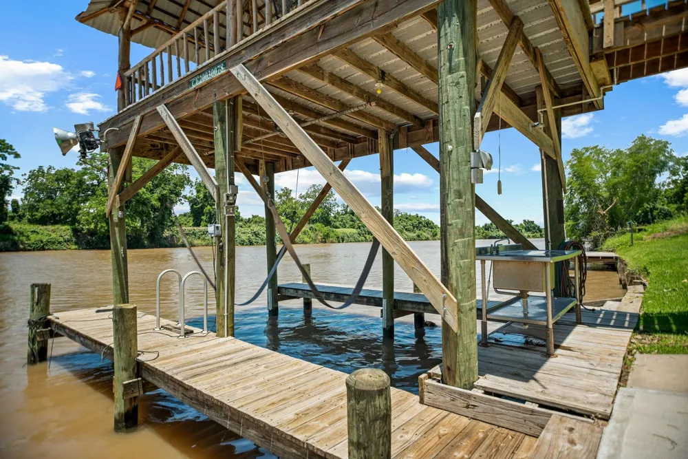 129 Selkirk Drive Bay City, TX 77414