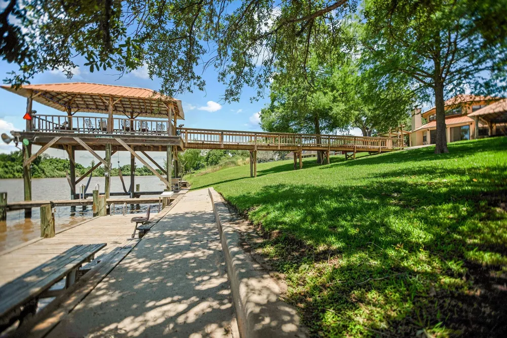 129 Selkirk Drive Bay City, TX 77414