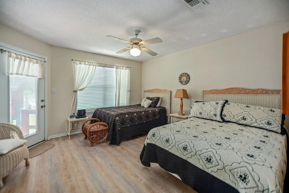 129 Selkirk Drive Bay City, TX 77414