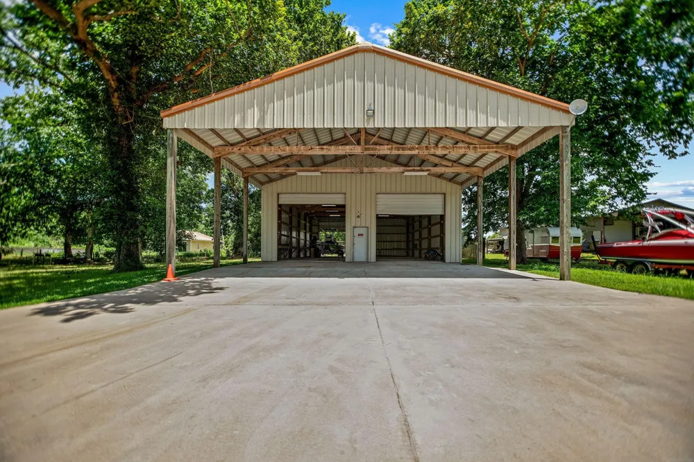 129 Selkirk Drive Bay City, TX 77414