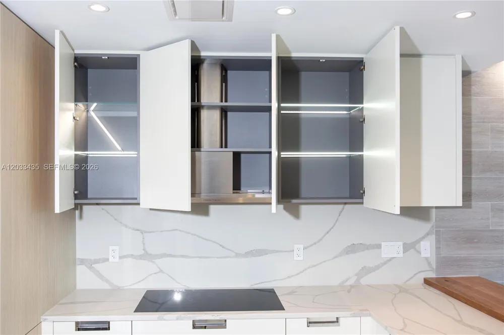 15701 Collins Ave #1403 Sunny Isles Beach, FL 33160