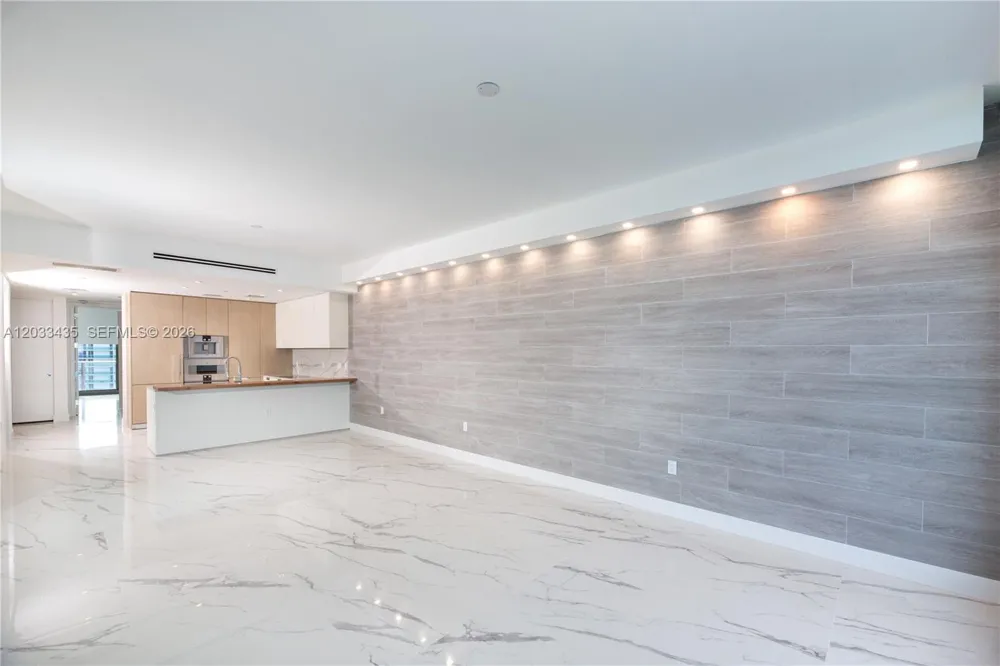 15701 Collins Ave #1403 Sunny Isles Beach, FL 33160