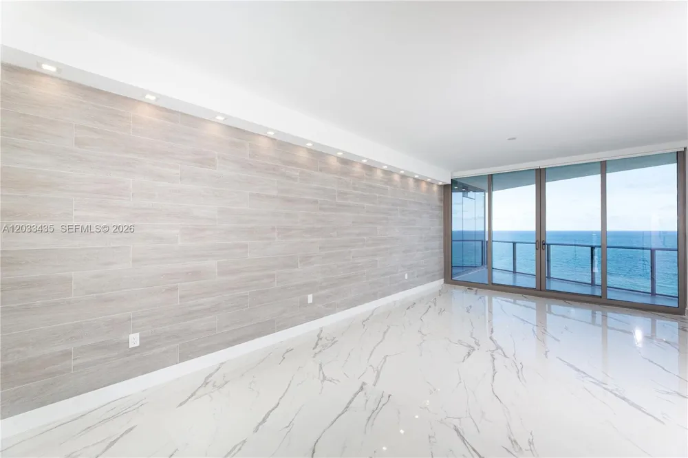 15701 Collins Ave #1403 Sunny Isles Beach, FL 33160