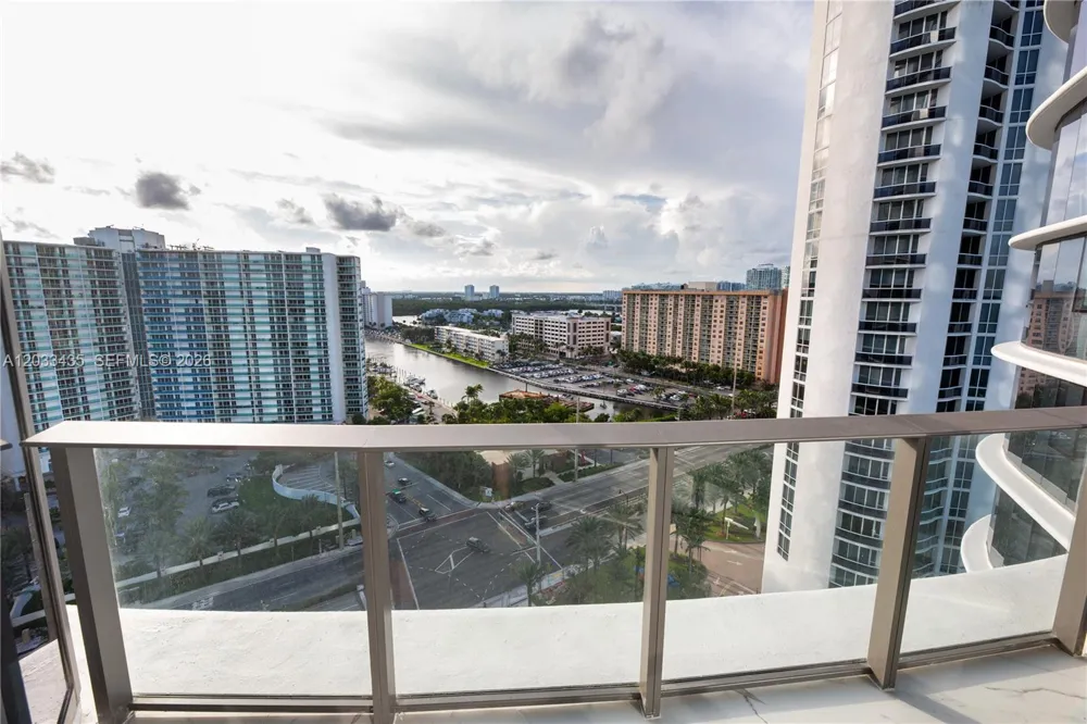 15701 Collins Ave #1403 Sunny Isles Beach, FL 33160