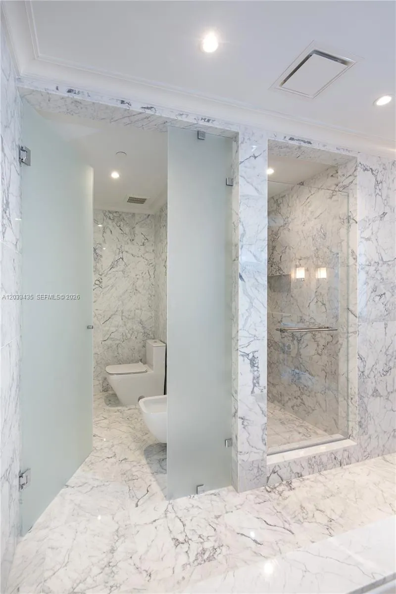 15701 Collins Ave #1403 Sunny Isles Beach, FL 33160