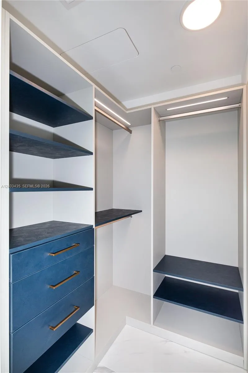 15701 Collins Ave #1403 Sunny Isles Beach, FL 33160