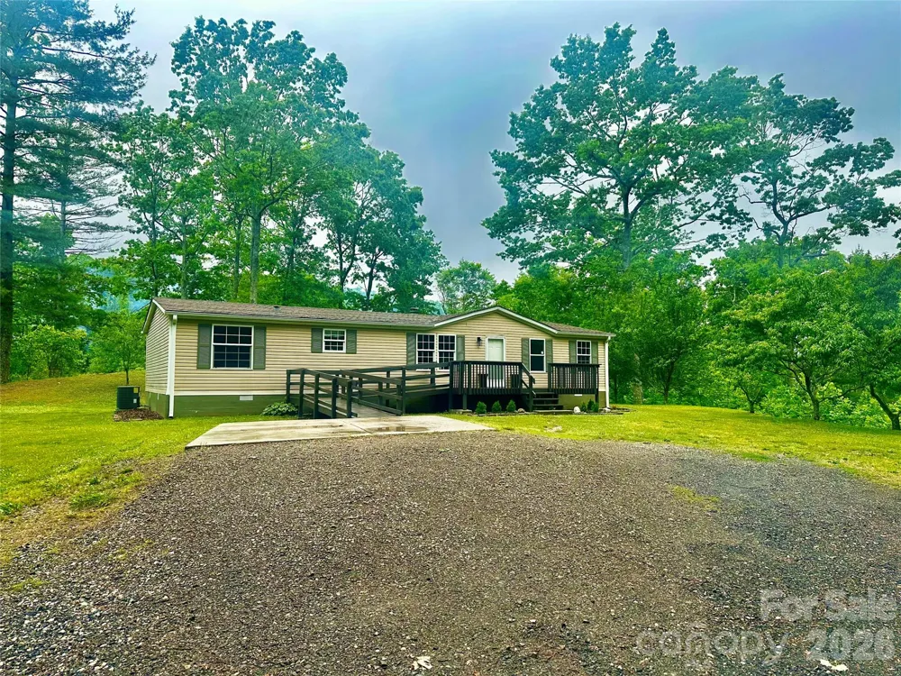 105 Satinwood Drive Burnsville, NC 28714