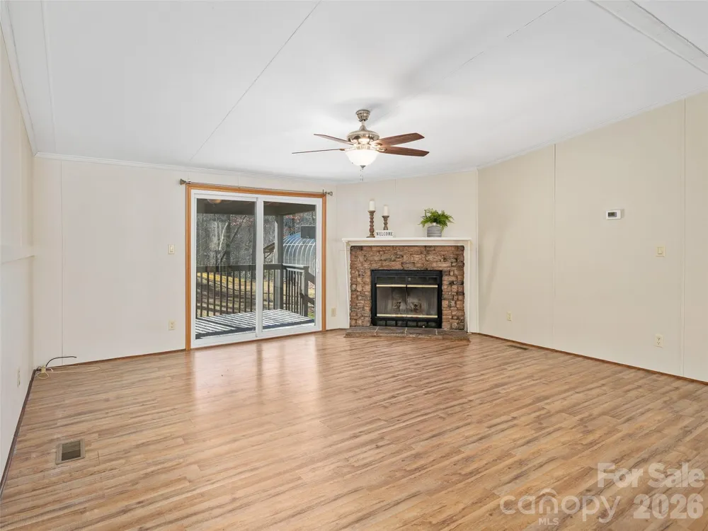105 Satinwood Drive Burnsville, NC 28714