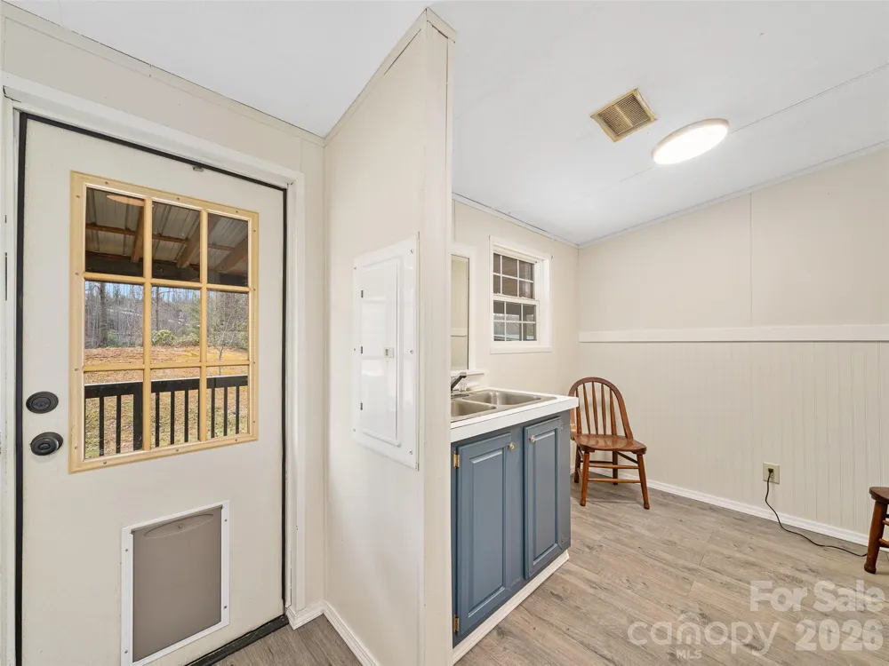105 Satinwood Drive Burnsville, NC 28714