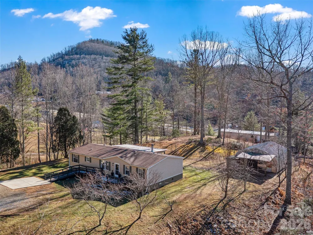 105 Satinwood Drive Burnsville, NC 28714