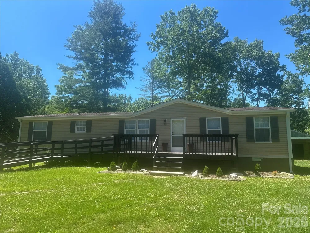 105 Satinwood Drive Burnsville, NC 28714