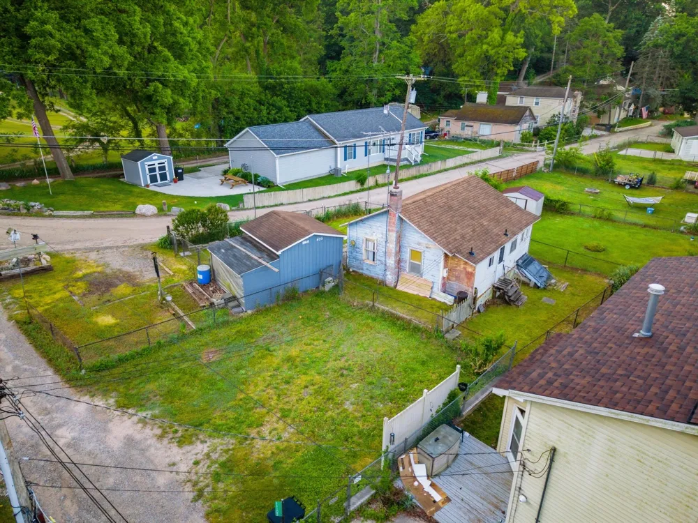 11106 Patterson Lake Drive Pinckney, MI 48169