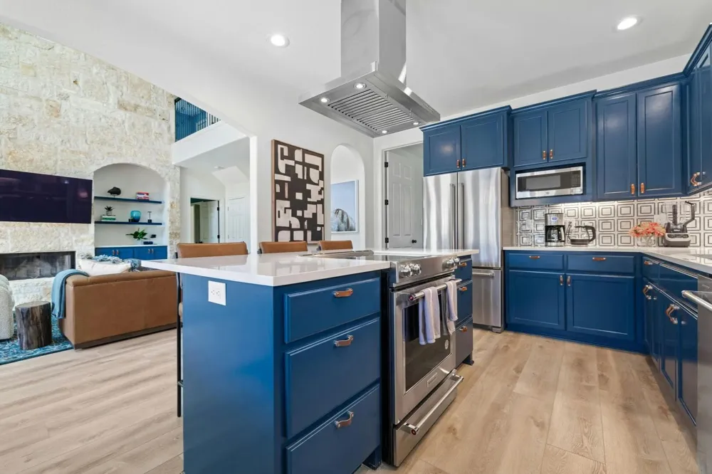 220 Sundance Trail Dripping Springs, TX 78620