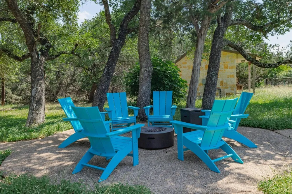 220 Sundance Trail Dripping Springs, TX 78620