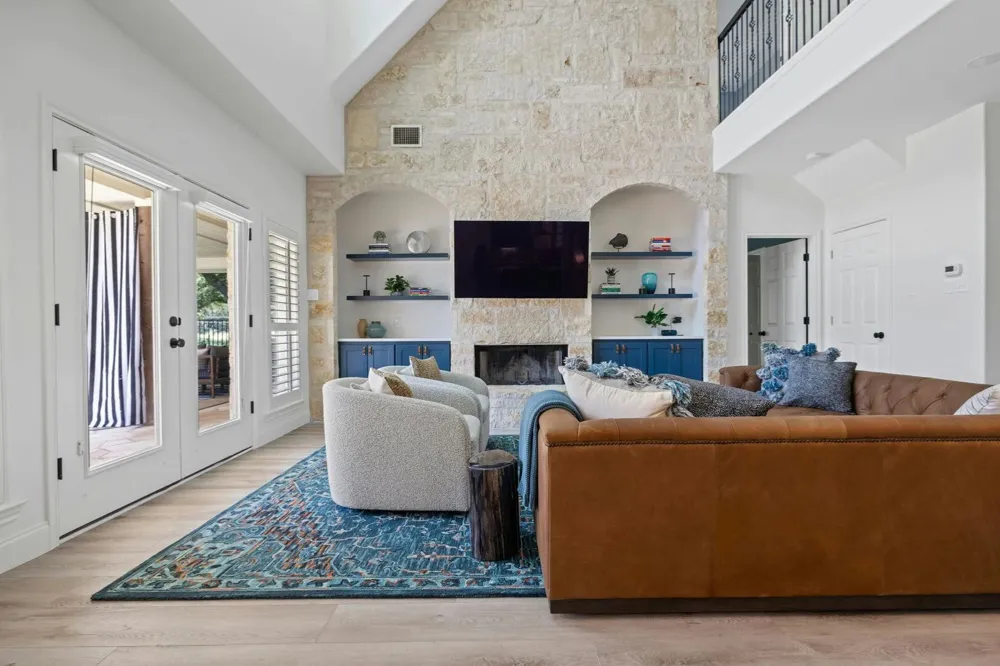220 Sundance Trail Dripping Springs, TX 78620