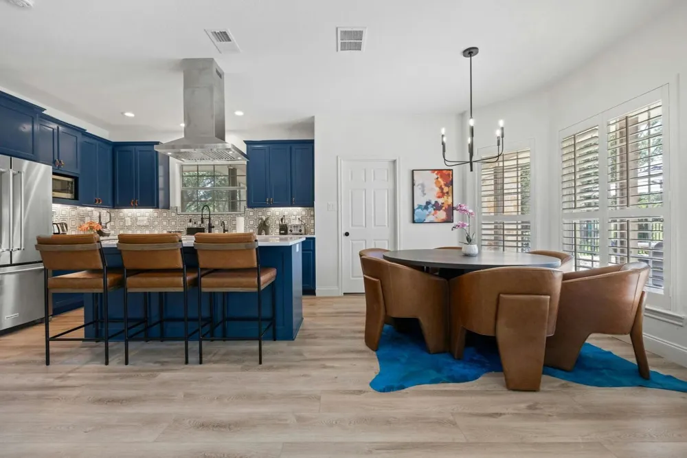 220 Sundance Trail Dripping Springs, TX 78620
