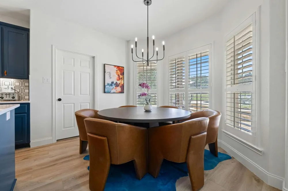 220 Sundance Trail Dripping Springs, TX 78620