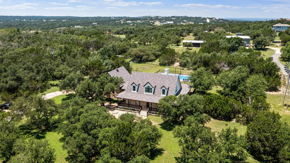 220 Sundance Trail Dripping Springs, TX 78620