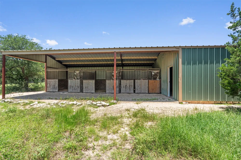 220 Sundance Trail Dripping Springs, TX 78620