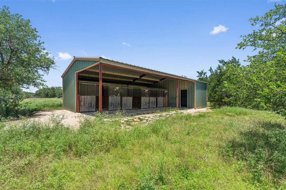 220 Sundance Trail Dripping Springs, TX 78620
