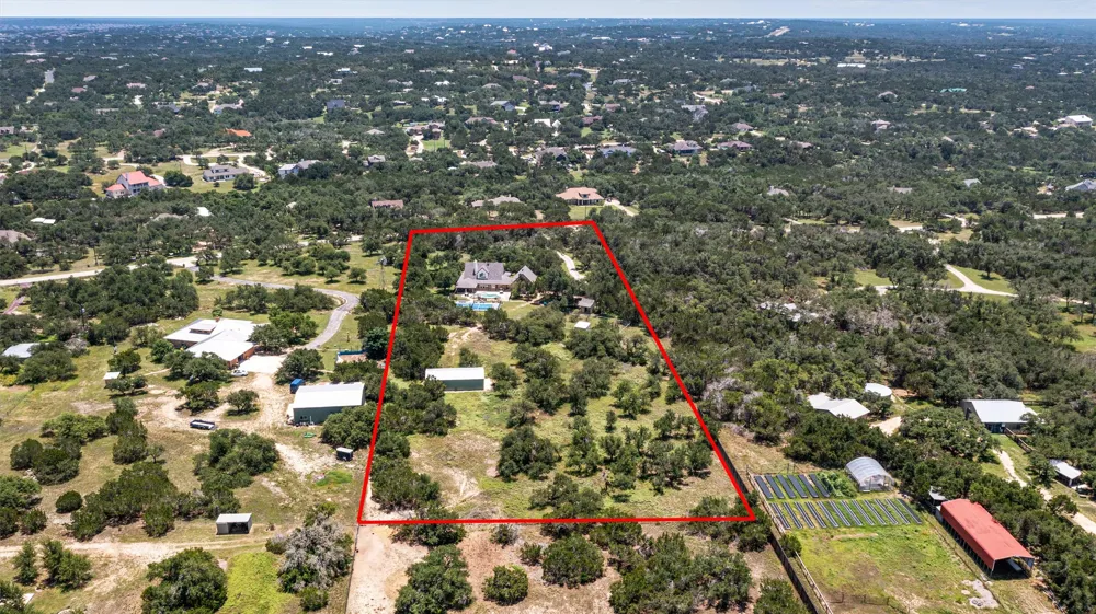 220 Sundance Trail Dripping Springs, TX 78620