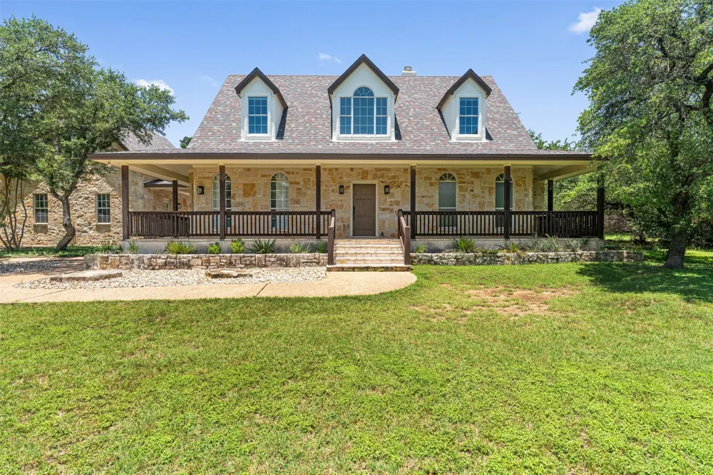 220 Sundance Trail Dripping Springs, TX 78620