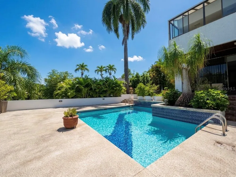 I 25 VILLA CAPARRA NOR Guaynabo, PR 00968