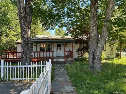 11 Richards Avenue
