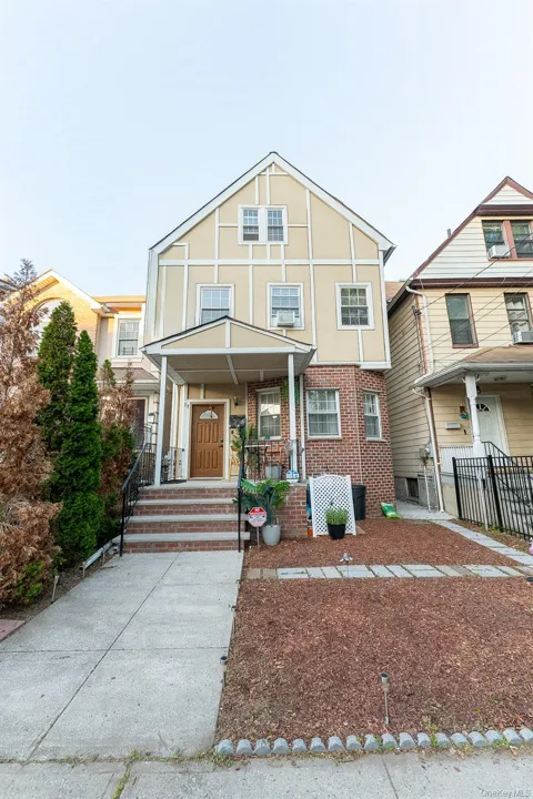 17 S 7th Avenue