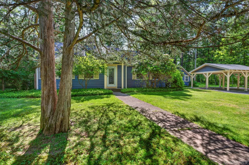 18 Playhouse Lane Woodstock, NY 12498