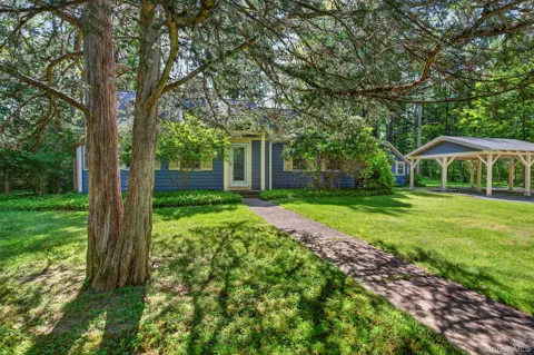 18 Playhouse Lane