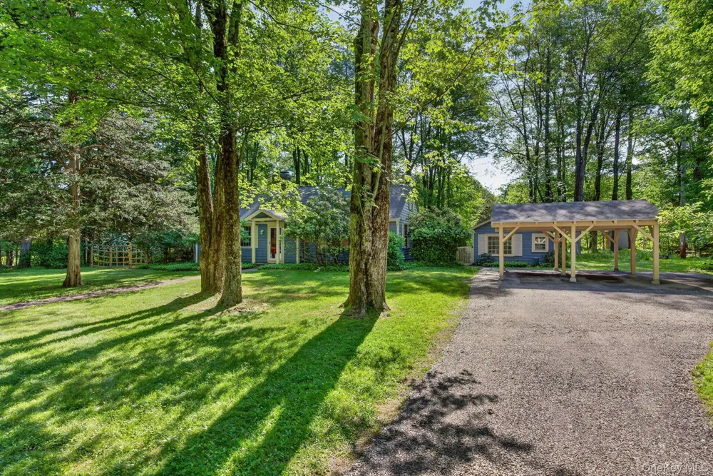 18 Playhouse Lane Woodstock, NY 12498