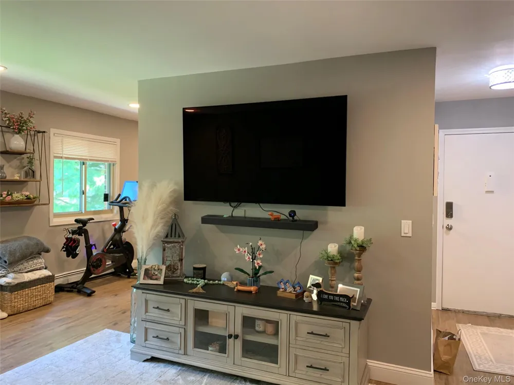 2449F Union Boulevard #12B Islip, NY 11751