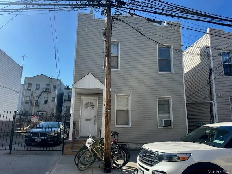 2544 22nd Street Astoria, NY 11102