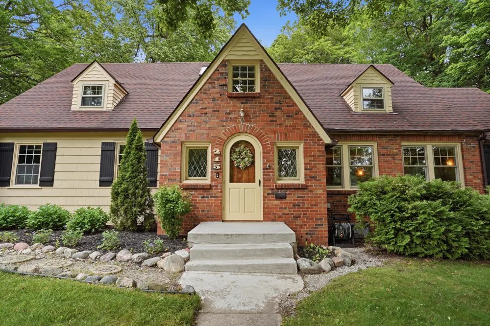 215 Hill Street Northville, MI 48167