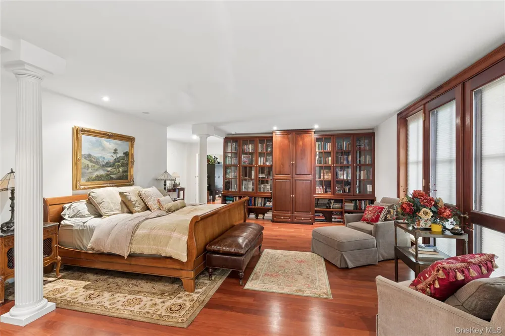 247 Barrett Road Lawrence, NY 11559