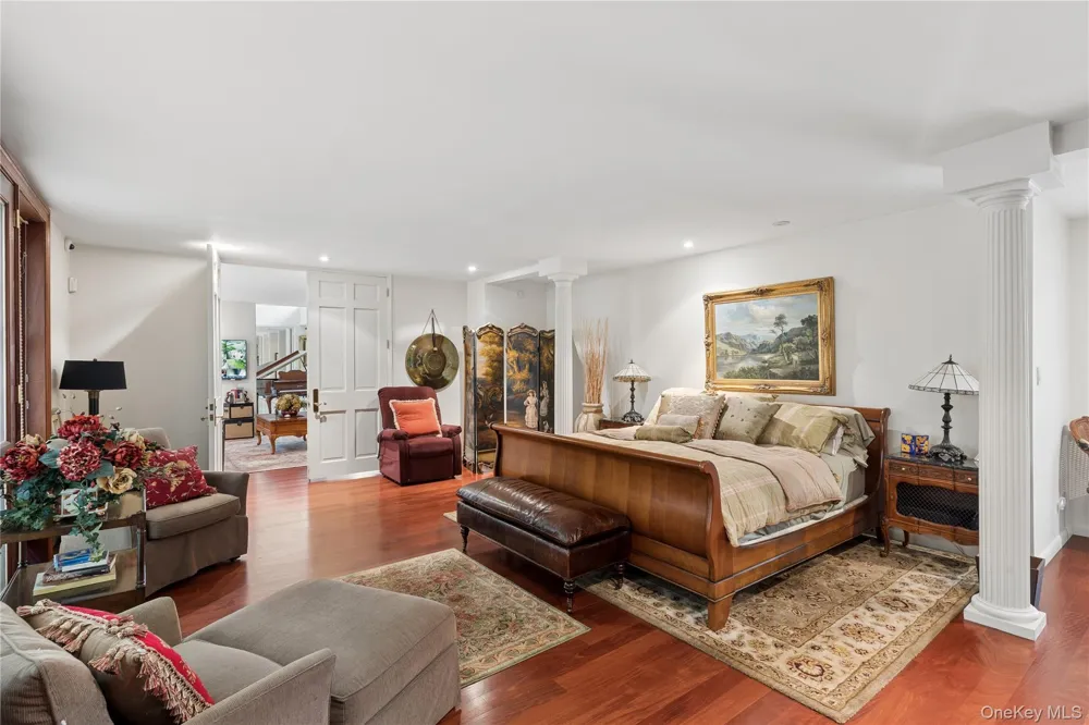 247 Barrett Road Lawrence, NY 11559