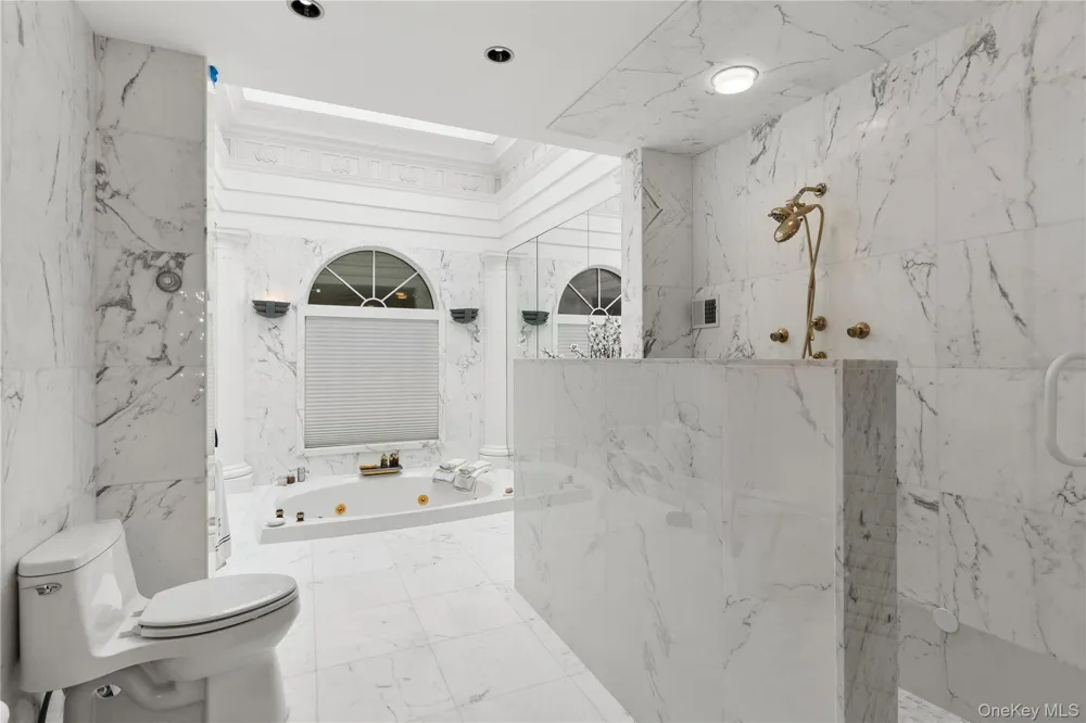 247 Barrett Road Lawrence, NY 11559