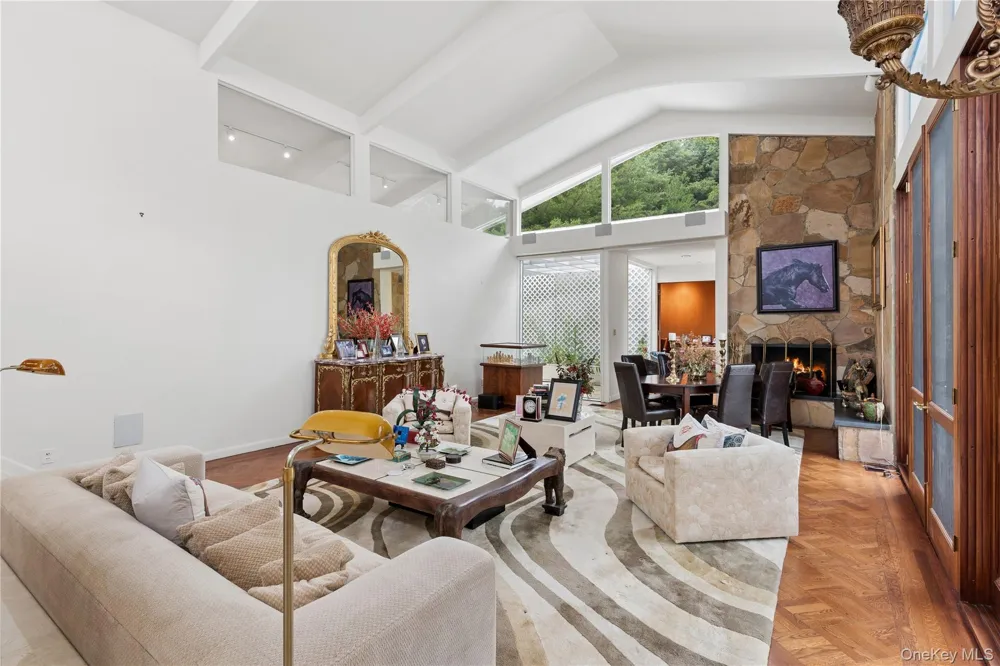 247 Barrett Road Lawrence, NY 11559