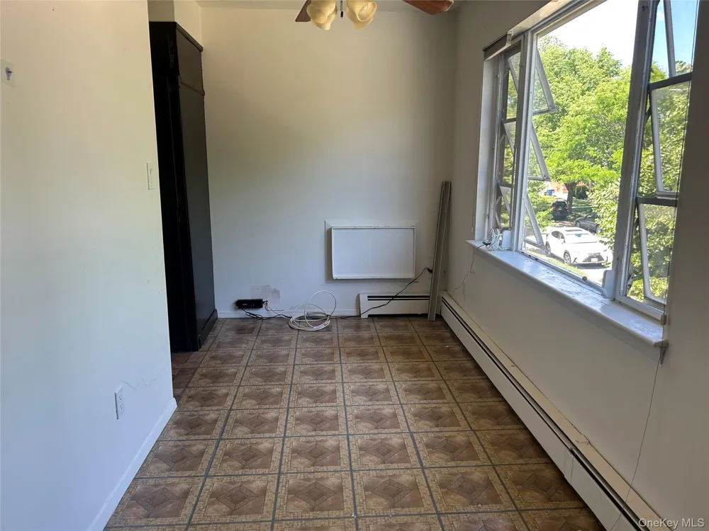 77-24 252nd Street #2nd Floor Bellerose, NY 11426