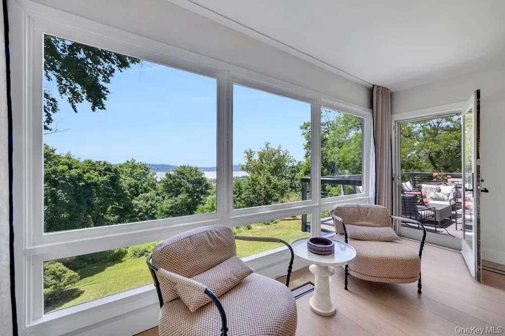35 Walden Road Tarrytown, NY 10591
