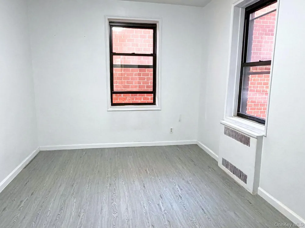4035 Ithaca Street #4G Elmhurst, NY 11373