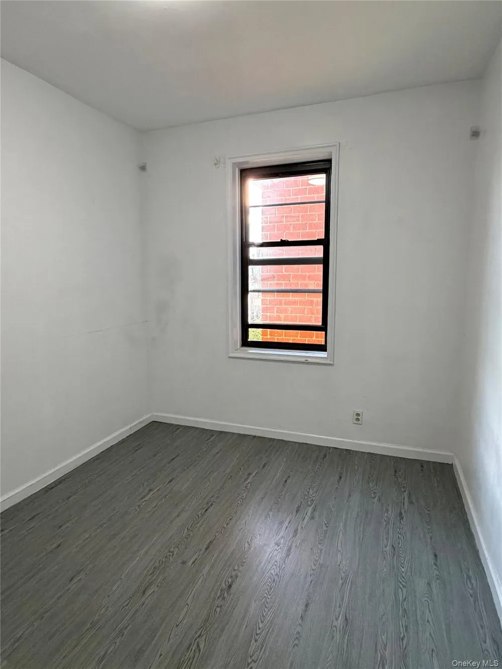 4035 Ithaca Street #4G Elmhurst, NY 11373